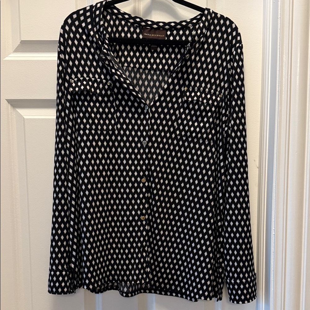 Dana Buchman Black and White Diamond Pattern Button Down Shirt